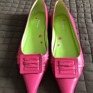 Fuchsia pointy toe flats